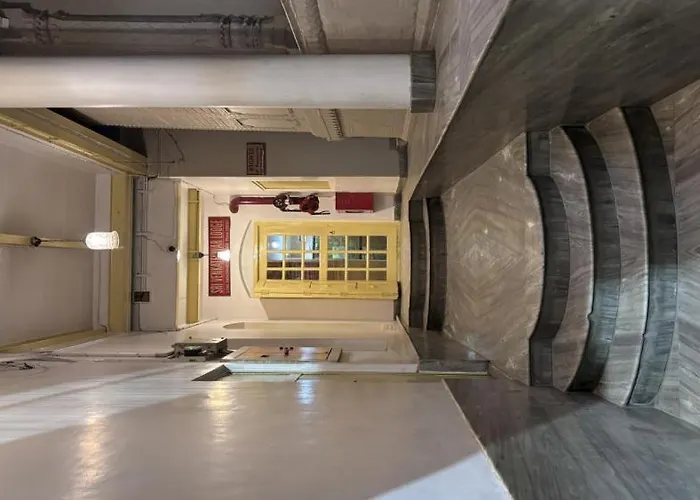 Sri Venkateshwar Lodge Varanasi
