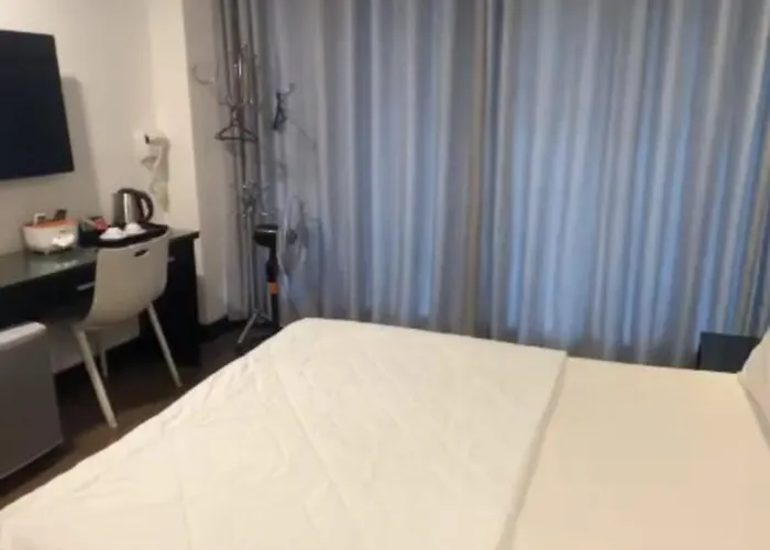 Khách Sạn GIA HUYÊN TP. Hồ Chí Minh