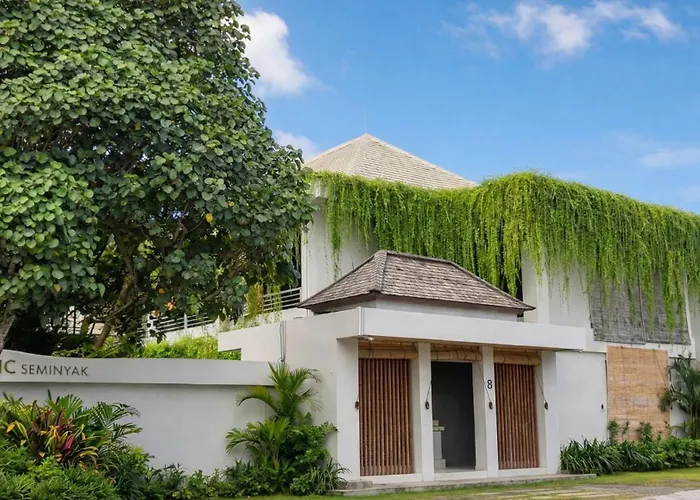 Utopic Seminyak Studio Apartments Legian 