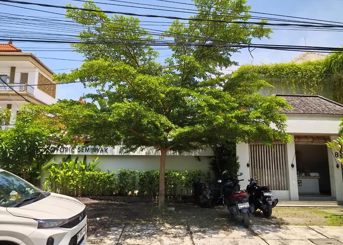 Utopic Seminyak Studio Apartments Legian 