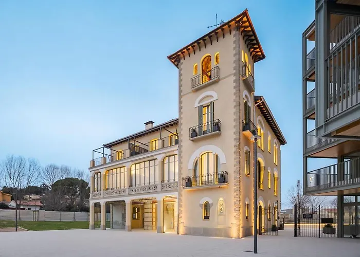 Aparthotel El Monestir Vic