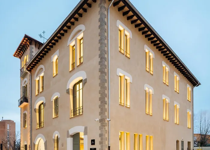 Aparthotel El Monestir Vic