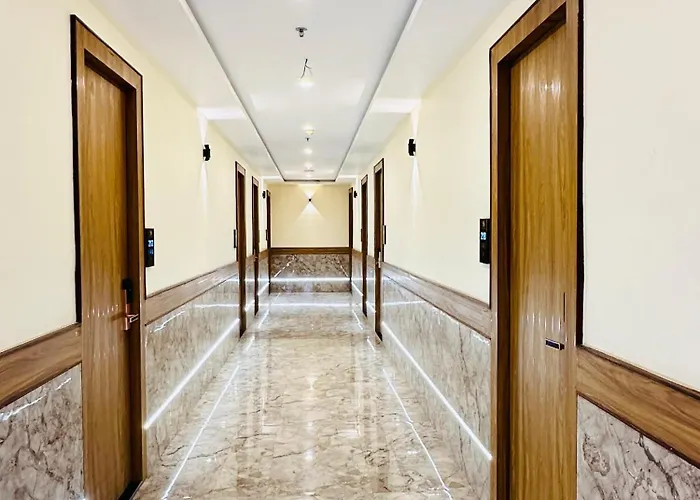 Hotel Breeze Bay Bkc - Near Us Embassy Mumbai