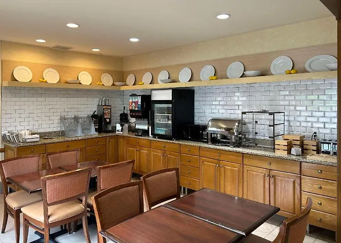 Country Inn & Suites By Radisson, Owatonna, Mn