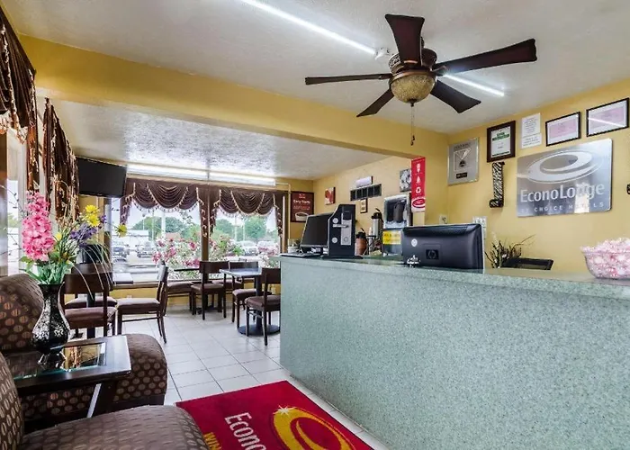 Econo Lodge Winfield
