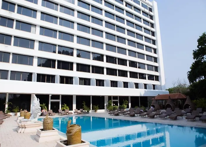 Chiang Mai Plaza Hotel