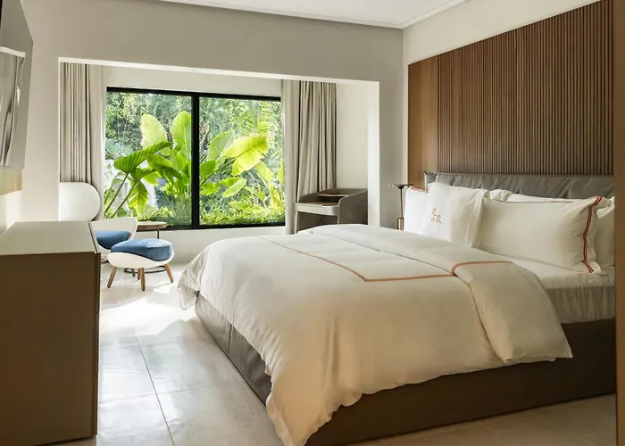 Blue Monkey Hotel & Beach Club Saint James