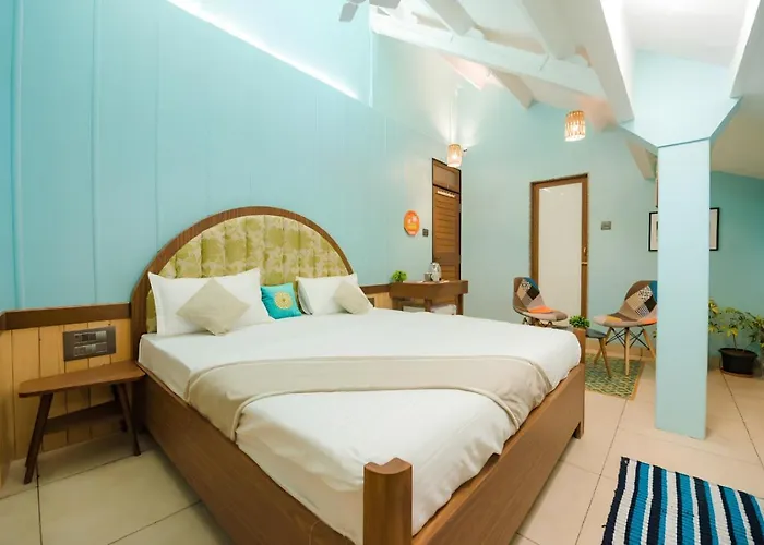Hotel Travellers Inn Near Fort Mumbai