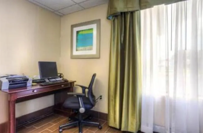 Quality Inn Fitzgerald