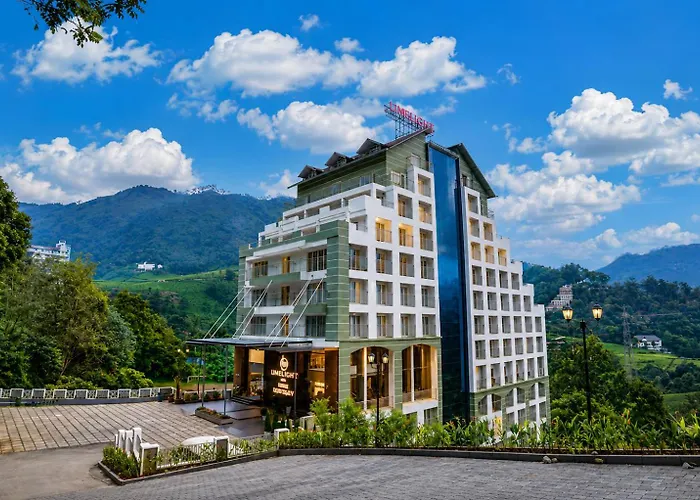 Golden Munnar Palace By Hawk Hospitality Anachal