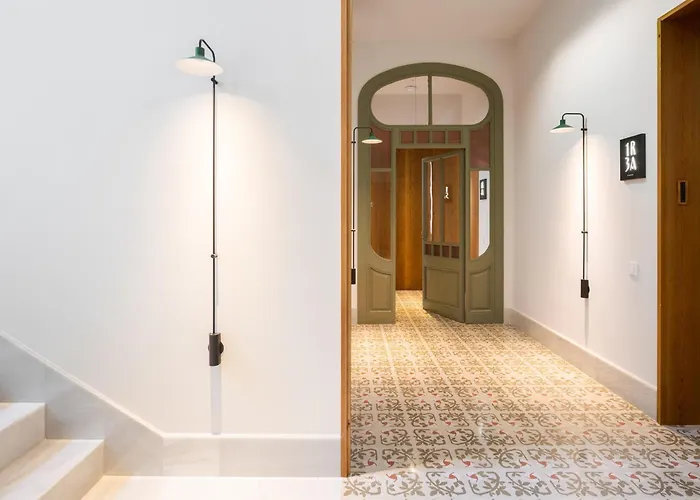 Aparthotel El Monestir Vic