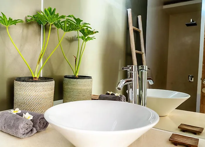 Utopic Seminyak Studio Apartments Legian 