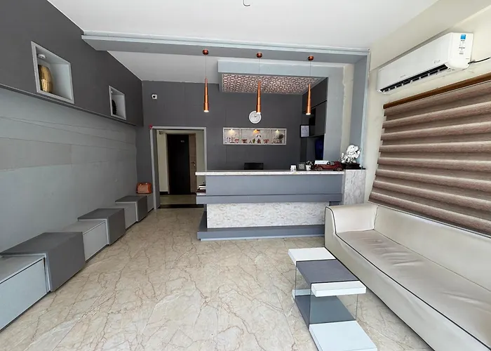 Hotel Sai Krish Grand Chettippattu