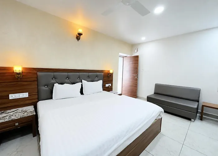 Hotel Aradhana In Mount Abu