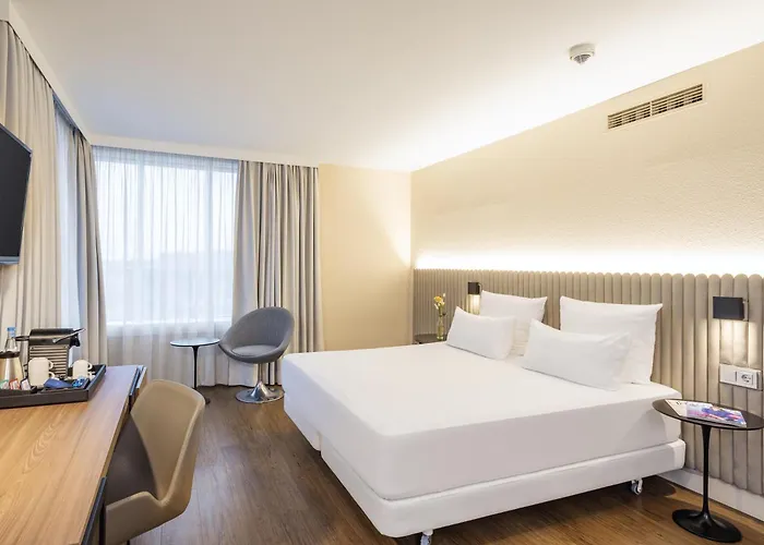 Nh Hamburg Altona Hotel
