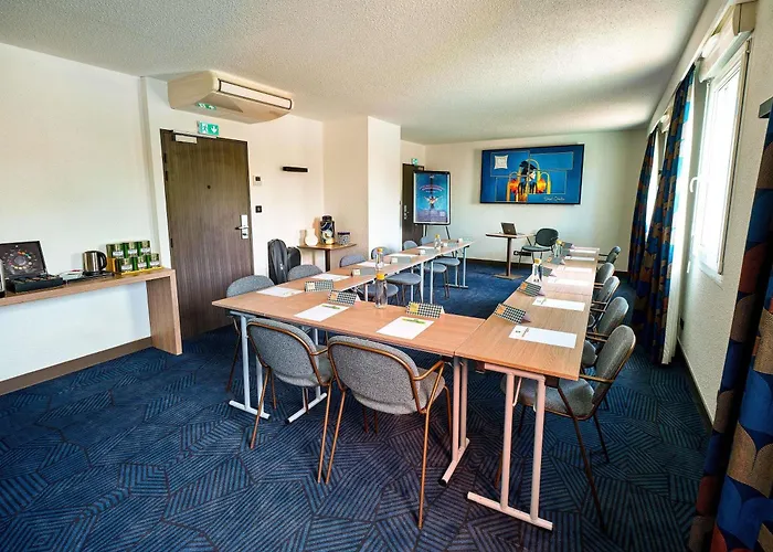 Ibis Styles Saint-Quentin Hotel