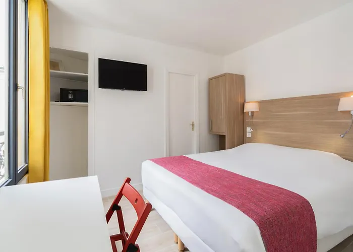 Casa Serena Paris Hotel