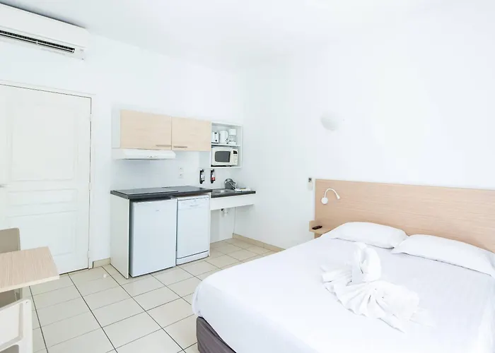 Zenitude Hôtel-Résidences La Tour de Mare Fréjus