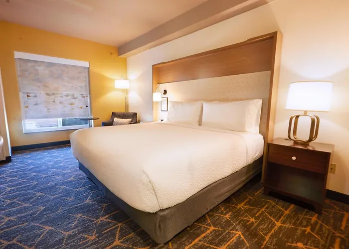 Holiday Inn & Suites Oakland - Airport By Ihg