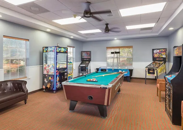 Hotel Club Wyndham Branson At The Meadows