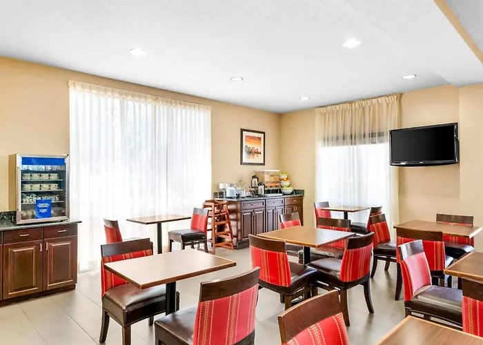 Comfort Suites Orlando Airport