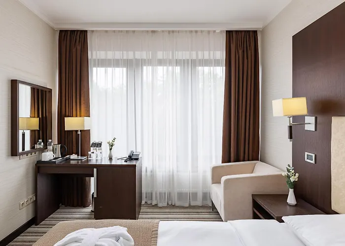 Premier Hotel Dnister Lviv