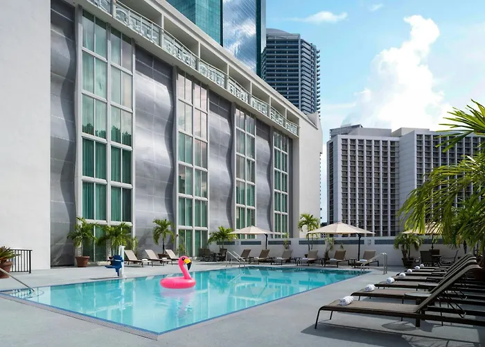Courtyard Miami Downtown Brickell Area Hotel