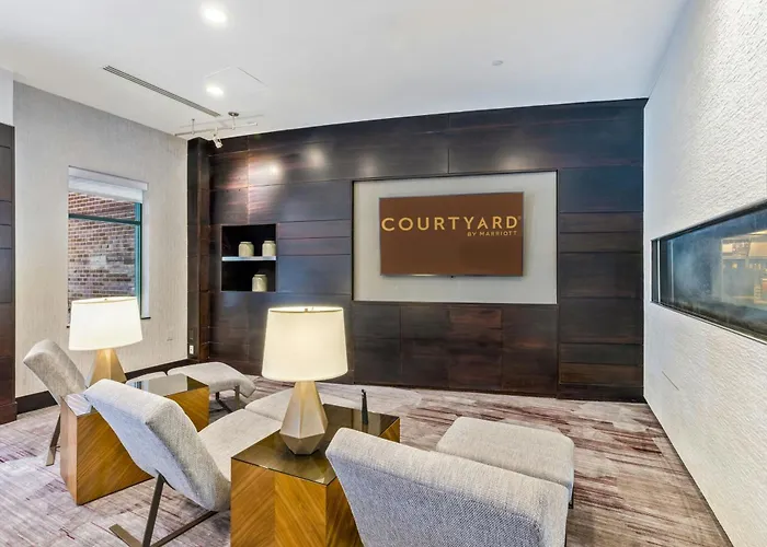 Courtyard By Marriott Boston Waltham Hotel