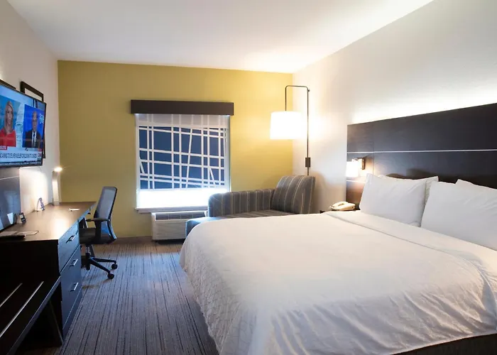 Holiday Inn Express Hotel & Suites Chester By Ihg