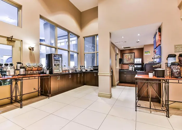 Comfort Inn & Suites Ambassador Bridge Windsor