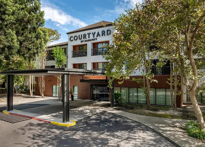 Courtyard By Marriott Stockton Hotel