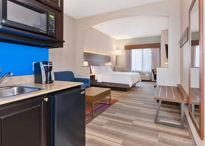 Holiday Inn Express Hotel & Suites Warminster-Horsham By Ihg