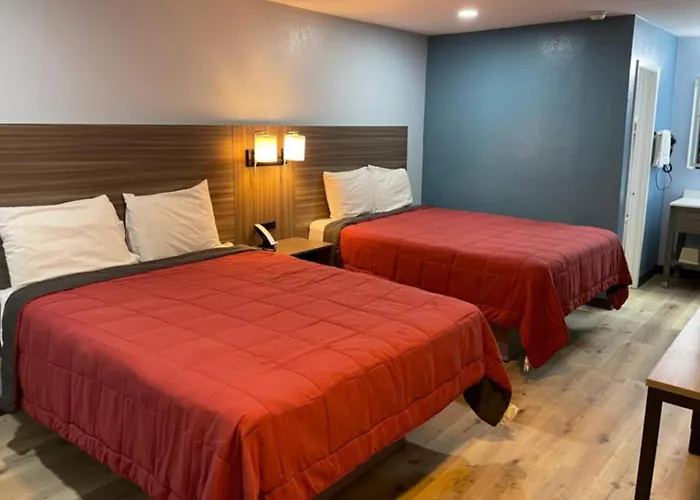 Rodeway Inn & Suites Brookhaven