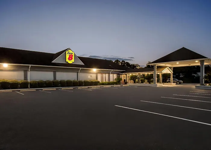 Super 8 By Wyndham Hardeeville - Savannah North