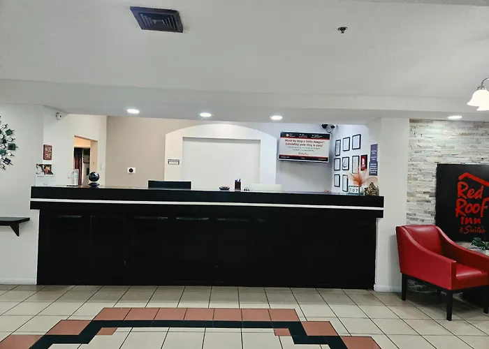 Red Roof Inn & Suites Hinesville
