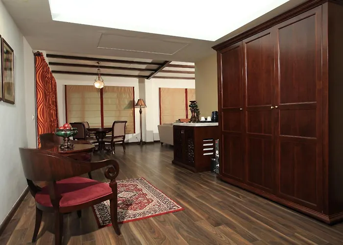 Rock Manali By Vivaan Hotel