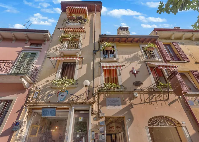 The Tower Of The Old King Bed & Breakfast Desenzano del Garda