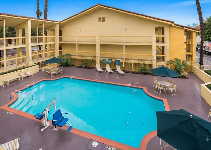 Days Inn By Wyndham San Diego Vista