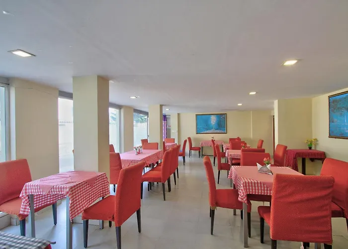Super Townhouse Hills Palace Ooty