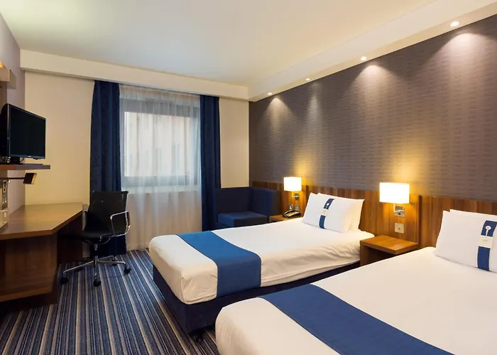 Holiday Inn Express Harlow By Ihg