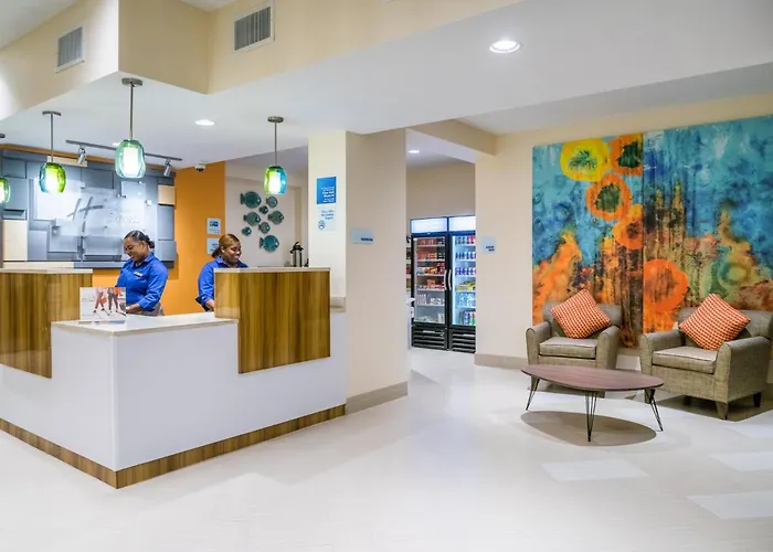 Holiday Inn Express & Suites Nassau By Ihg