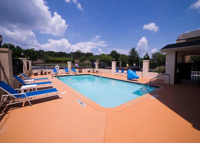 Holiday Inn Express & Suites Atlanta East - Lithonia By Ihg