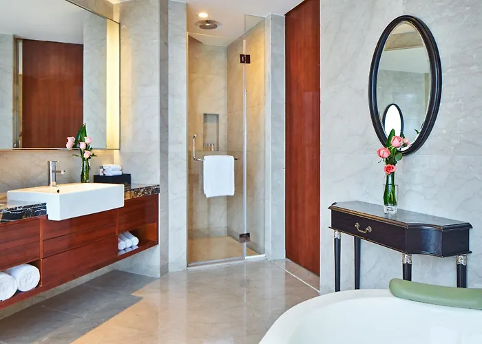 Crowne Plaza Zhenjiang By Ihg Hotel