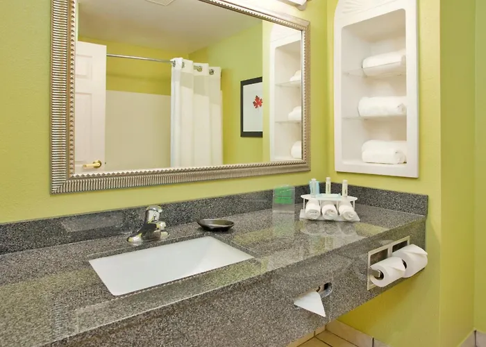 Holiday Inn Express Kearney By Ihg