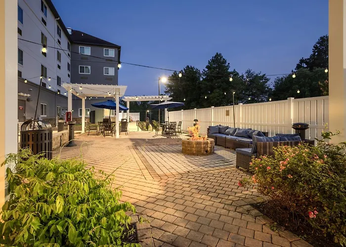 Stafford Suites By Ihg