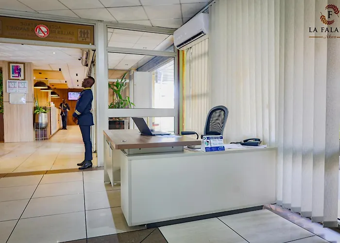 Hotel Résidence La Falaise Douala