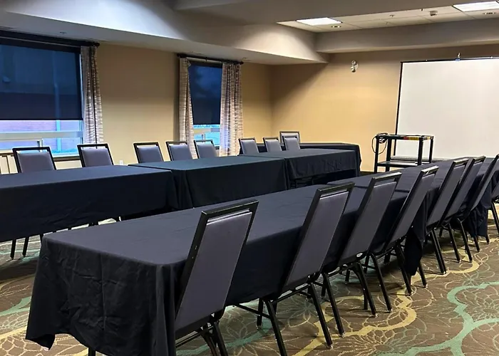 Holiday Inn Express Fort St John By Ihg Fort St. John