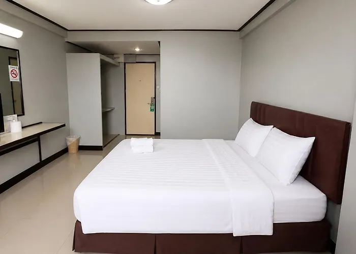 แฮปปี้แลนด์ แมนชั่น Hotel กรุงเทพมหานคร