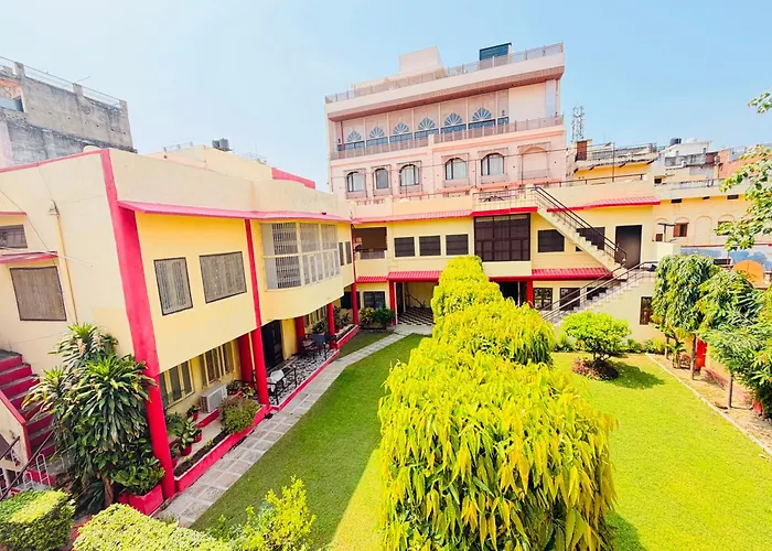 Singh Guest House Varanasi