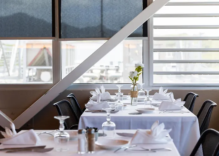 Hotel Du Centre Appart Hotel Business Avec Parking Gratuit A Noumea